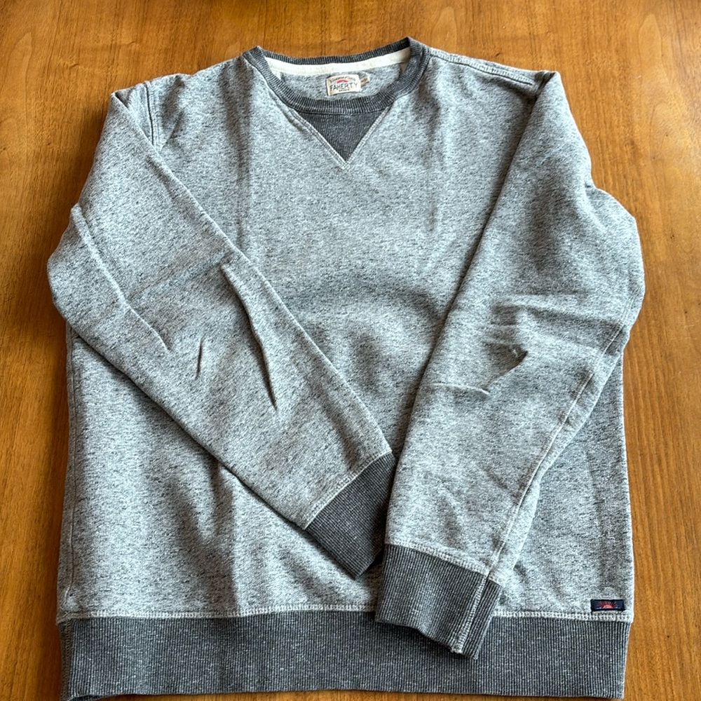 Faherty grey pullover men’s size M